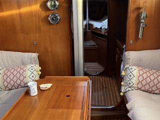 Swan 39