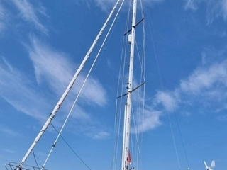 Aphrodite 42