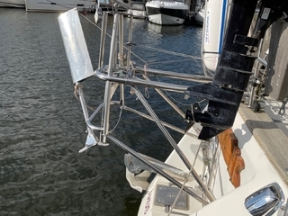 Aphrodite 42