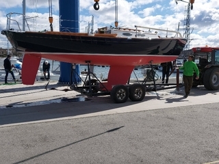 Alerion Express 28