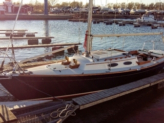 Alerion Express 28