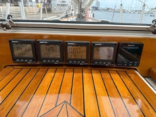 Hallberg-Rassy 352