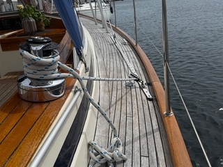 Hallberg-Rassy 352