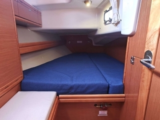 Bavaria 38 Holiday -09