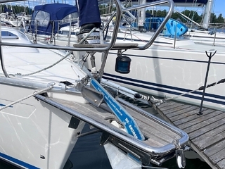 Bavaria 37