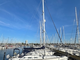 Beneteau Oceanis 393