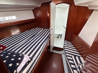 Beneteau Oceanis 393