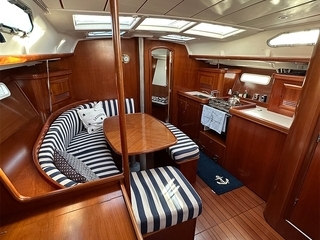Beneteau Oceanis 393