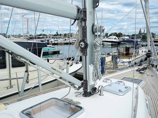 Hallberg-Rassy 37 -08