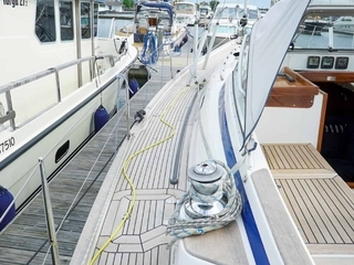 Hallberg-Rassy 37 -08