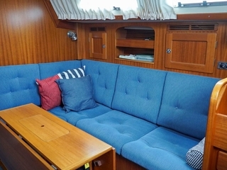 Hallberg-Rassy 37 -08
