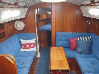 Hallberg-Rassy 37 -08