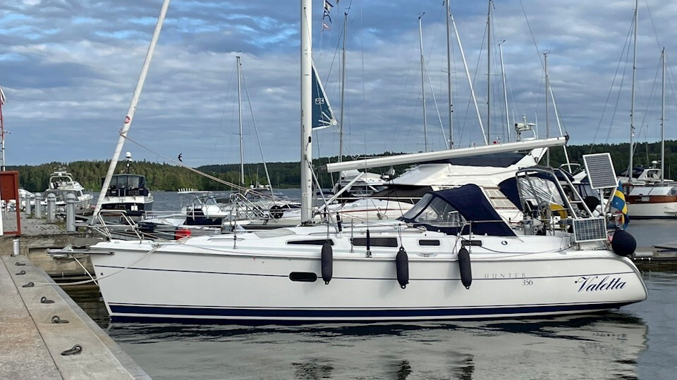 Hunter 356