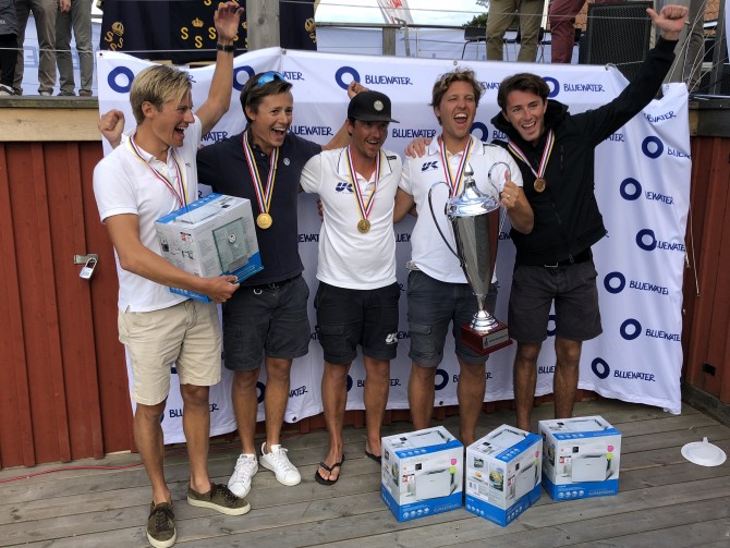 Segrande lag i NM i J/70 2018. Foto SVENSKA J/70 FÖRBUNDET