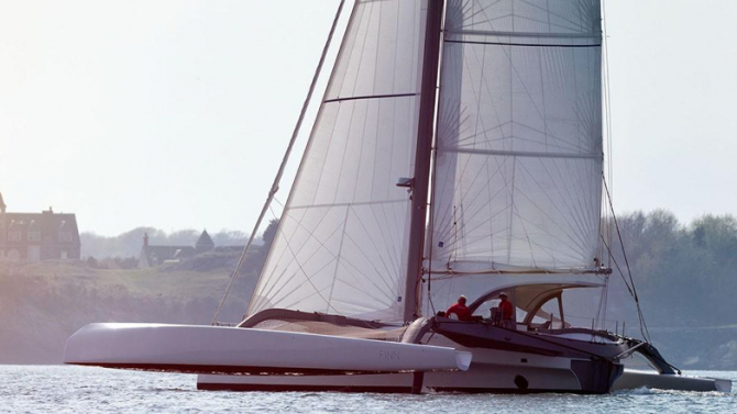 53 FOT FINN TILL SALU I NEWPORT FÖR 1250000$